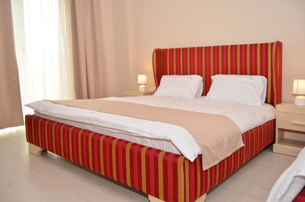 Mykonos Mamaia Boutique Villa นาโวดาริ ภายนอก รูปภาพ