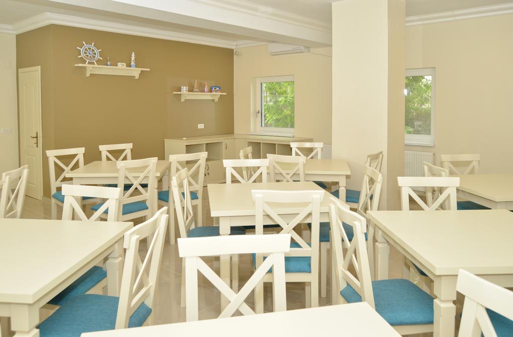 Mykonos Mamaia Boutique Villa นาโวดาริ ภายนอก รูปภาพ